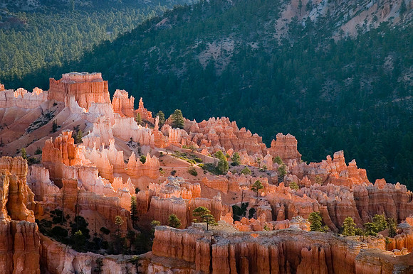 Natural amphitheater — Bryce Canyon National Park, Utah.